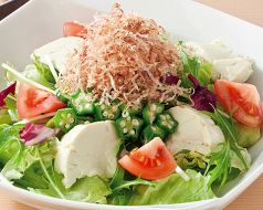 料理メニュー写真 青大豆豆富のとろろサラダ