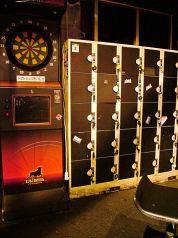 荷物を入れられるロッカーも有！