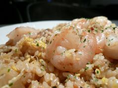 料理メニュー写真 海老ピラフ