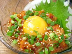料理メニュー写真 えんがわユッケ