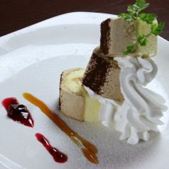 料理メニュー写真 本日のロールケーキ
