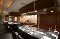 天山店内