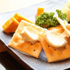 料理メニュー写真&nbsp;チーズ盛り合わせ