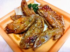 料理メニュー写真&nbsp;ピリ辛手羽先名古屋風（3本）