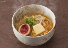 料理メニュー写真 ミニ味噌バターラーメン