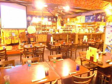 琉球御殿 鍛冶屋町本店の雰囲気1