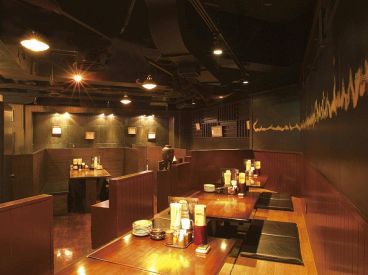 鶏侍 札幌駅北口店 炭焼ダイニングの雰囲気1