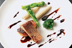 料理メニュー写真&nbsp;玄海産すずきのポアレ～香草風味～