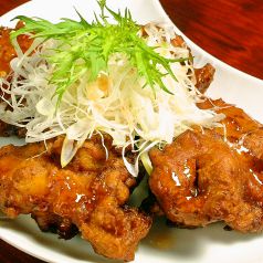 料理メニュー写真 鶏のからあげ アジアン風