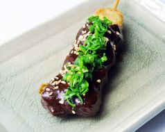 料理メニュー写真 名古屋八丁味噌串カツ