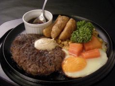 料理メニュー写真 元祖亀戸ハンバーグ(オニオンソースorデミソース)