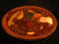 料理メニュー写真 土鍋風煮込みハンバーグ