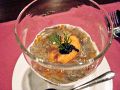 料理メニュー写真&nbsp;北海道産雲丹とじゅんさいの入った贅沢トマトのジュレ
