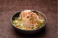 料理メニュー写真 青くび大根のシャキシャキサラダ