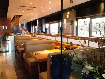 海転からと市場寿司 小倉店の雰囲気1