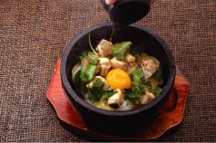 料理メニュー写真 こだわりの親子丼 石焼風