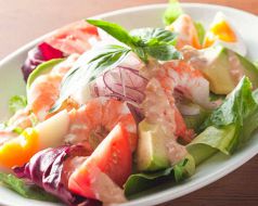 料理メニュー写真 ■海老とアボカドのサラダ