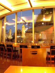 トゥーザハーブス TO THE HERBS なんばパークス店の雰囲気3