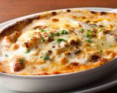 料理メニュー写真 ■ペンネとじゃがいものミートグラタン