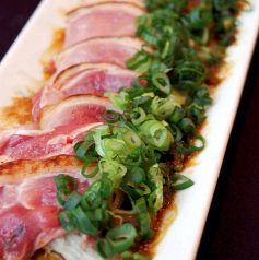 料理メニュー写真&nbsp;鶏むねの身炙りたたき 葱まみれ