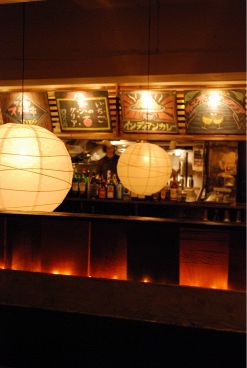 ロカ ROCA DINNING TABLE カフェの雰囲気1