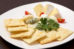 料理メニュー写真&nbsp;チーズ盛り合わせ
