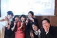 ８０インチの巨大スクリーン完備