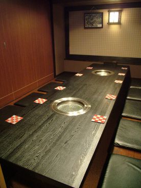炭火焼肉ホルモン酒場の雰囲気1