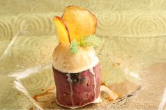 料理メニュー写真 あつあつ焼き芋のキャラメルアイスのっけ