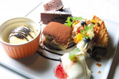 料理メニュー写真 自家製!ドルチェ盛合わせ