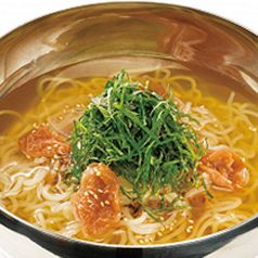 料理メニュー写真 梅しそ冷麺(ハーフサイズもあります!)