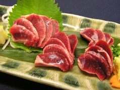 料理メニュー写真 薩摩地鶏の砂ずり刺身