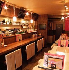 浅草 居酒屋 ビストロ 燻 飲み放題 女子会 誕生日 記念日 ワインの雰囲気1