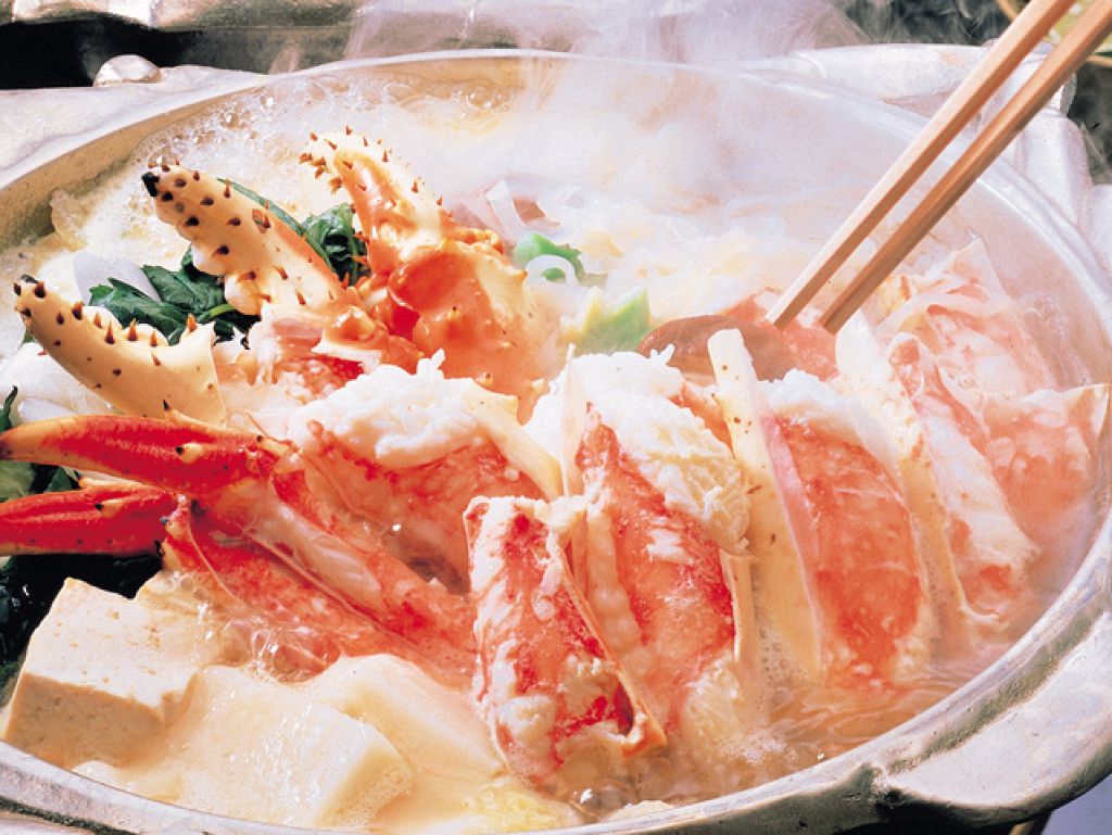 看板料理の「かにすき」は創業以来変わらない自慢の味です。