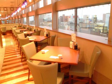 鼎泰豊 ディンタイフォン 立川ガーデンテーブルズ店の雰囲気1