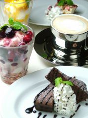 料理メニュー写真&nbsp;お好きなsoftdrinkとお好きなsweetsで！