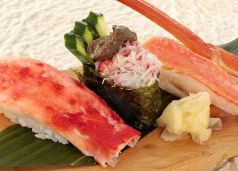 料理メニュー写真&nbsp;蟹寿司盛り(３貫)