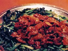 料理メニュー写真 牛肉と牡蠣油味付け/牛肉辛味炒め