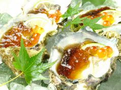 料理メニュー写真 殻付き牡蠣のポン酢ジュレ
