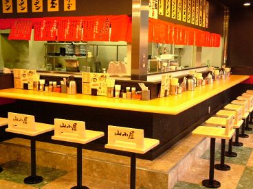 九州筑豊ラーメン山小屋 東京イースト21店の雰囲気1
