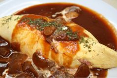 料理メニュー写真&nbsp;オム海老ピラフ　デミソースかけ