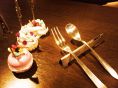 可愛い雑貨がテーブルでお待ちしております