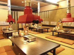 焼肉処百えん屋 港 南陽店の雰囲気1