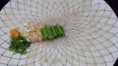料理メニュー写真&nbsp;活カワハギ薄造り（1匹）