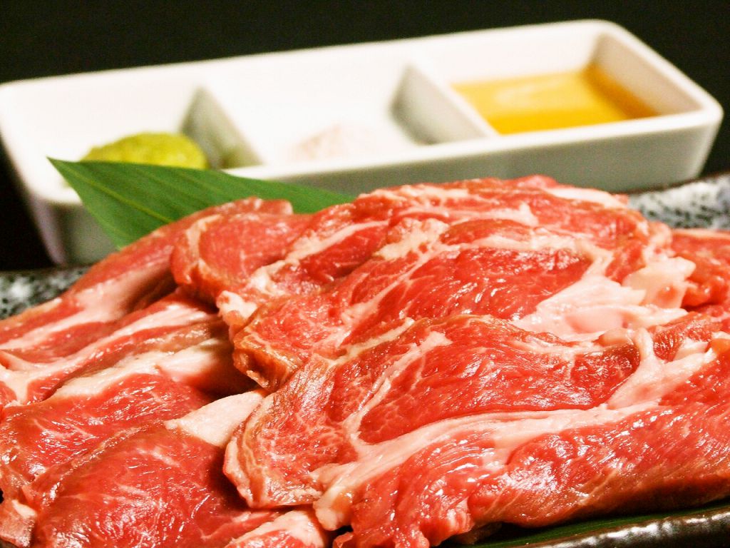自社牧場で育てる羊のお肉をお店でご提供。ヘルシーなので女性におすすめ。