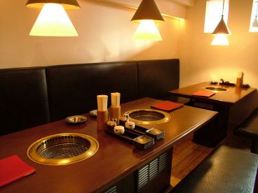 やきにく蔵 まめ牛 三軒茶屋店の雰囲気1