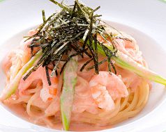 料理メニュー写真 えびとアスパラのクリーム明太子