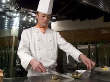神戸ステーキ あぶり肉工房 和黒 新神戸店の雰囲気1