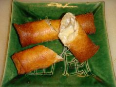 料理メニュー写真 あさりクリーム春巻き 2本