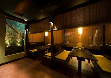 健康美食　博多もつ鍋と炭火ホルモン焼　黄金屋　新宿店の雰囲気1